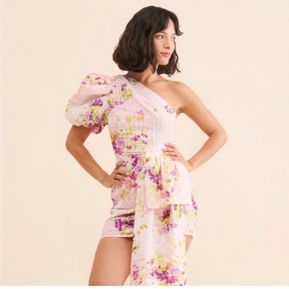 Elliatt Esteem Mini Dress - Picture 2 of 7